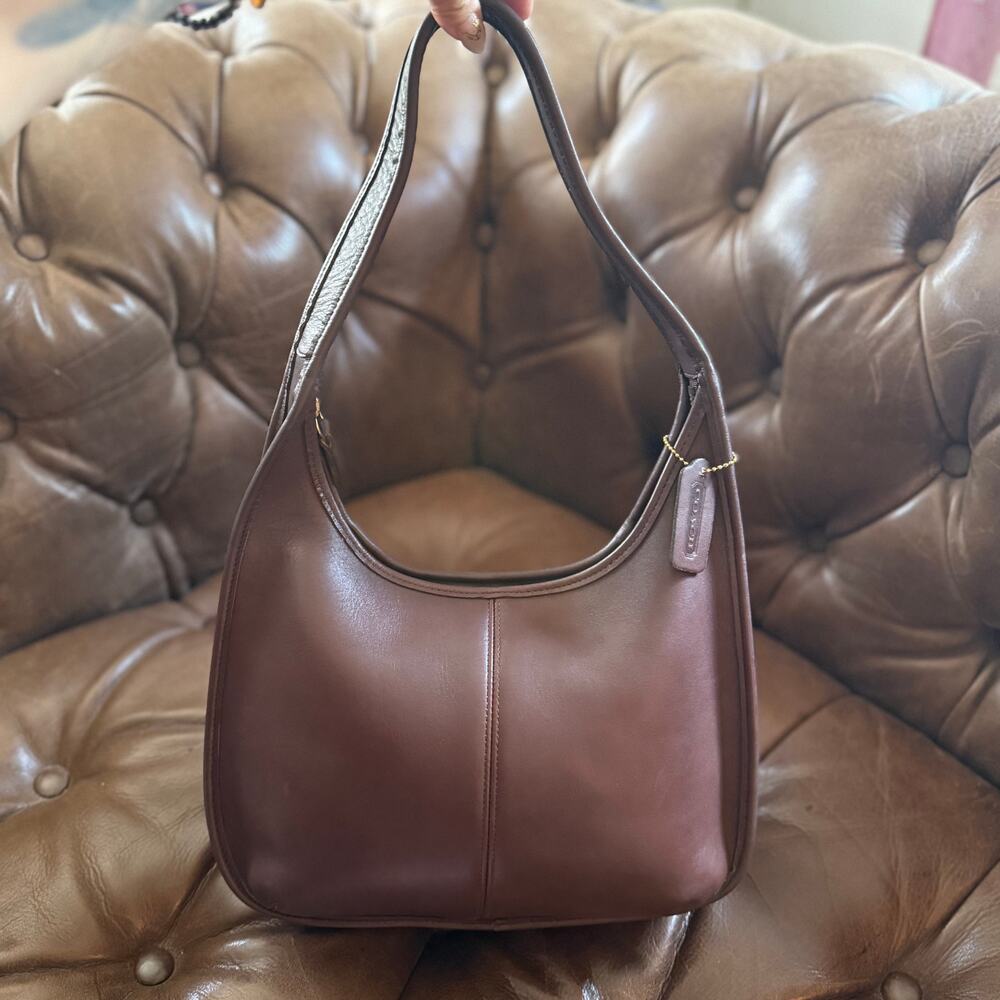 Coach Vintage 1997 Ergo 9025 Mahogany Glovetanned Leather Hobo
